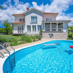 https://holiday-home-zorica.primorje-gorskikotar.com